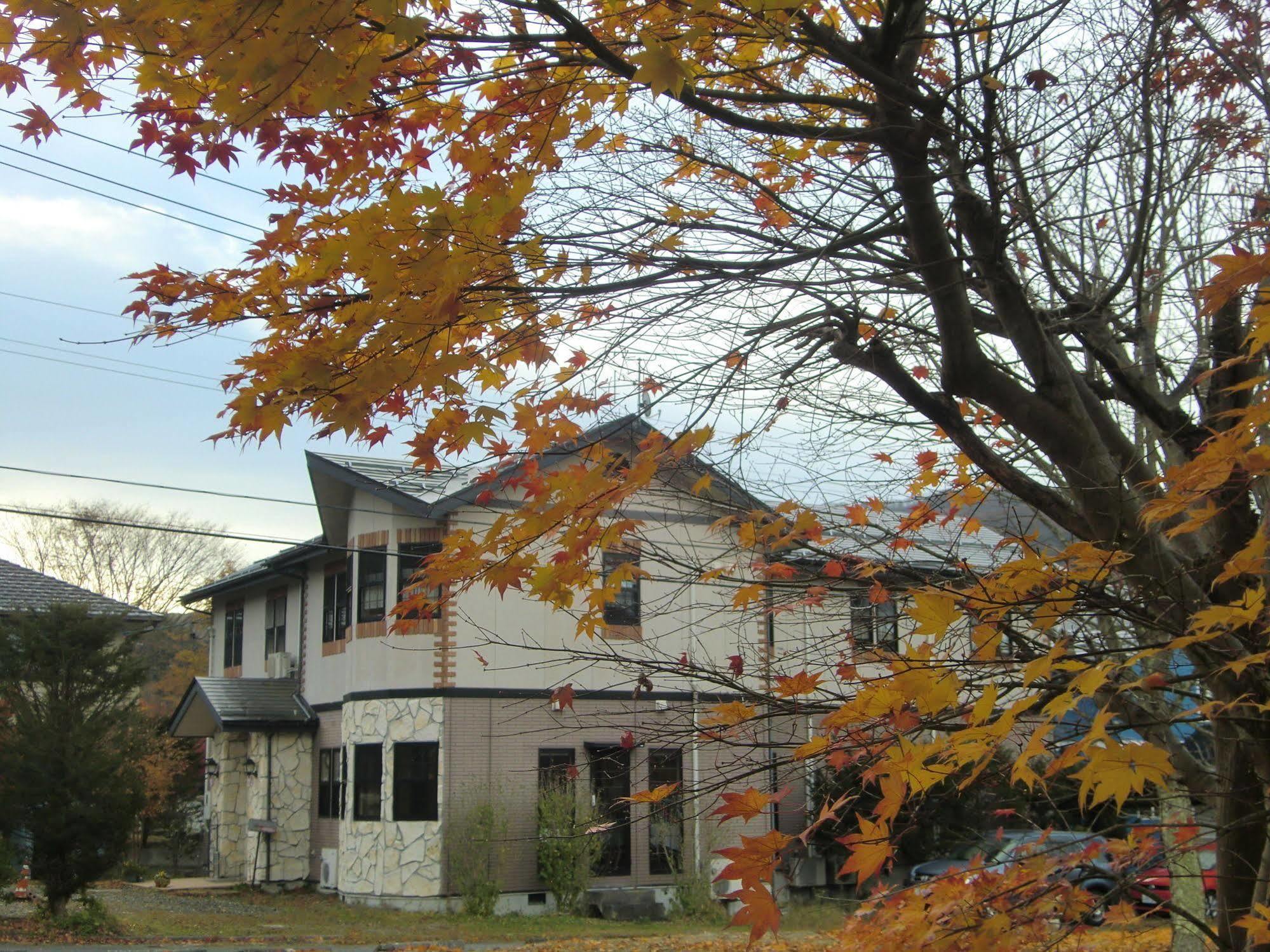 ペンションカパルア軽井沢 Ξενοδοχείο Karuizawa Εξωτερικό φωτογραφία